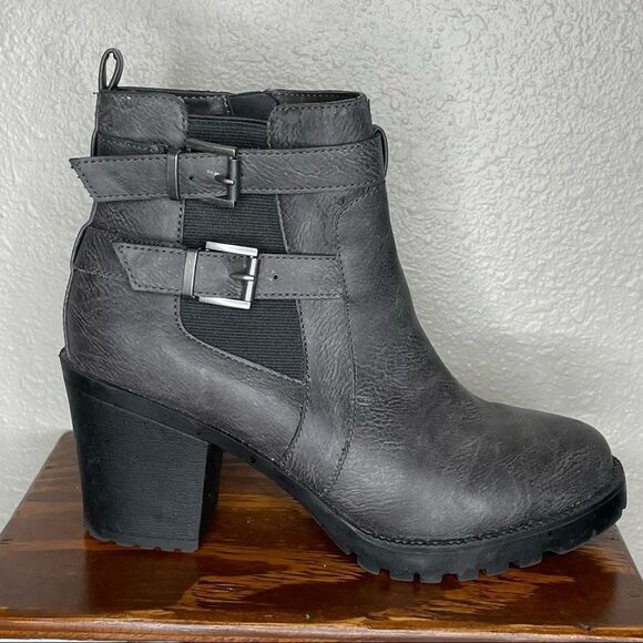 Zigi Soho Gray Kastle Chelsea Double Buckle Chunky Heel Ankle Boots Size 7.5 - Picture 8 of 16